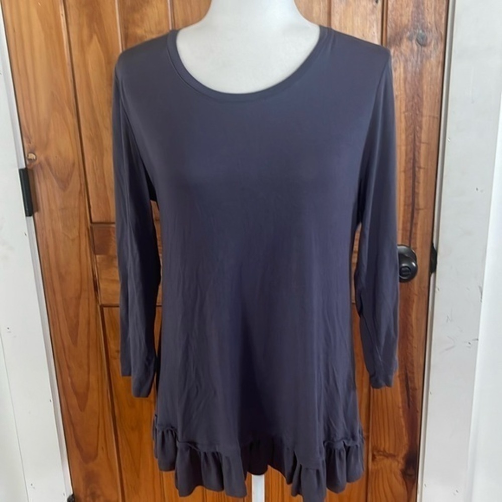 LOGO by Lori Goldstein grey knit Tunic Top Ruffle Hem 3/4 sleeves medium